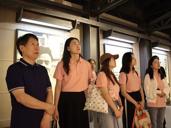 1691401567743001903.jpg 参观兰考县展览馆照片.jpg