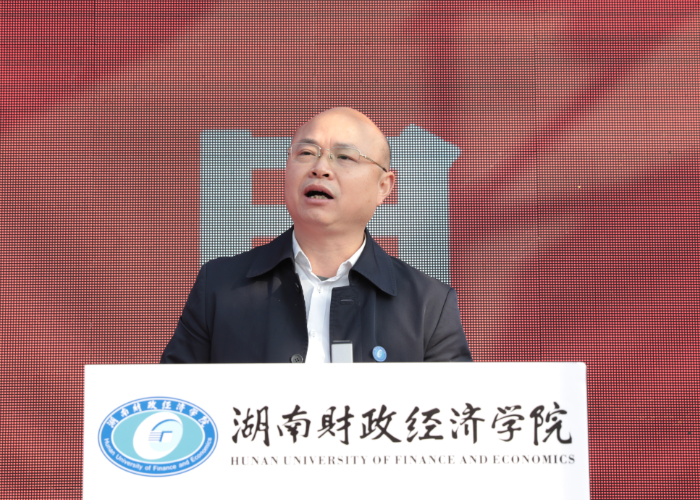 1635147820029037643.png 校友代表.png