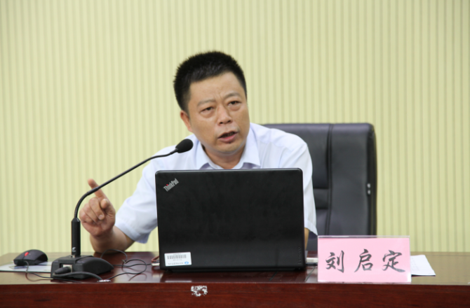 湖南农业大学党委宣传部部长刘启定作农大争创全国文明高校创建经验交流报告 唐雄伟摄.png