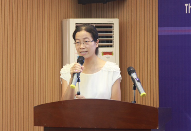 1507537941035064981.png 吴彩容作报告.png