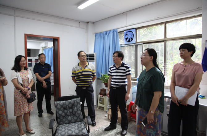 刘建民视察财务处.png