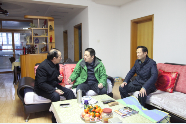 1507704288714063947.png 肖湘愚、晏金平走访慰问我校退休的原党委书记颜学根.png