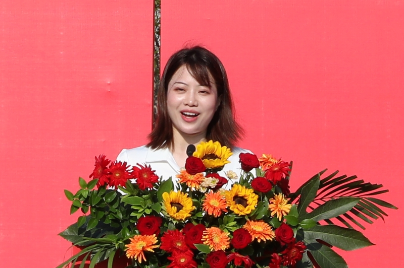 1694339544259062852.png 教师代表1.png
