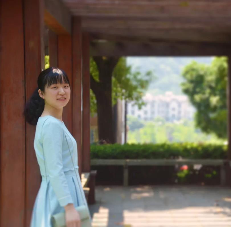 1595033285658019654.jpg 易佳兴.jpg