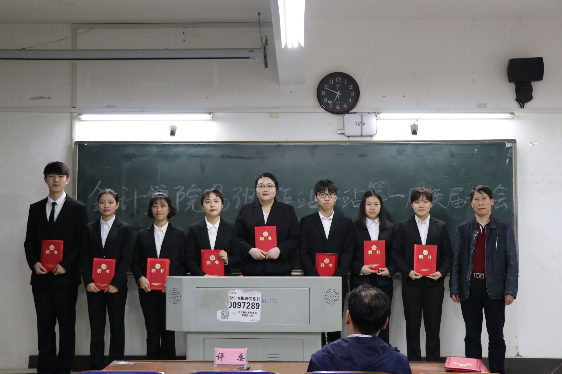 1557367984000090382.jpg 1557367984000090382.jpg