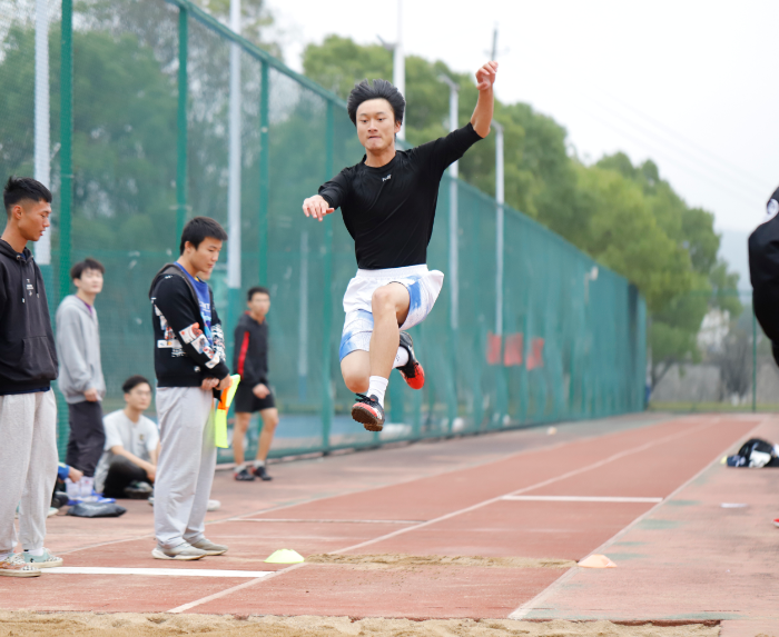 1669694552049057433.png 跳远.png