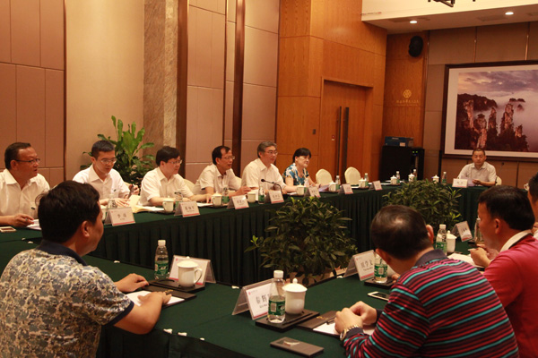 1511323027886051101.jpg 座谈会现场。.jpg